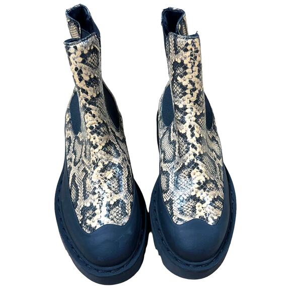 Aquatalia Chelsea NWOB Ankle Boot Holly Snake Embossed Waterproof Bootie Size 6 - Picture 5 of 8